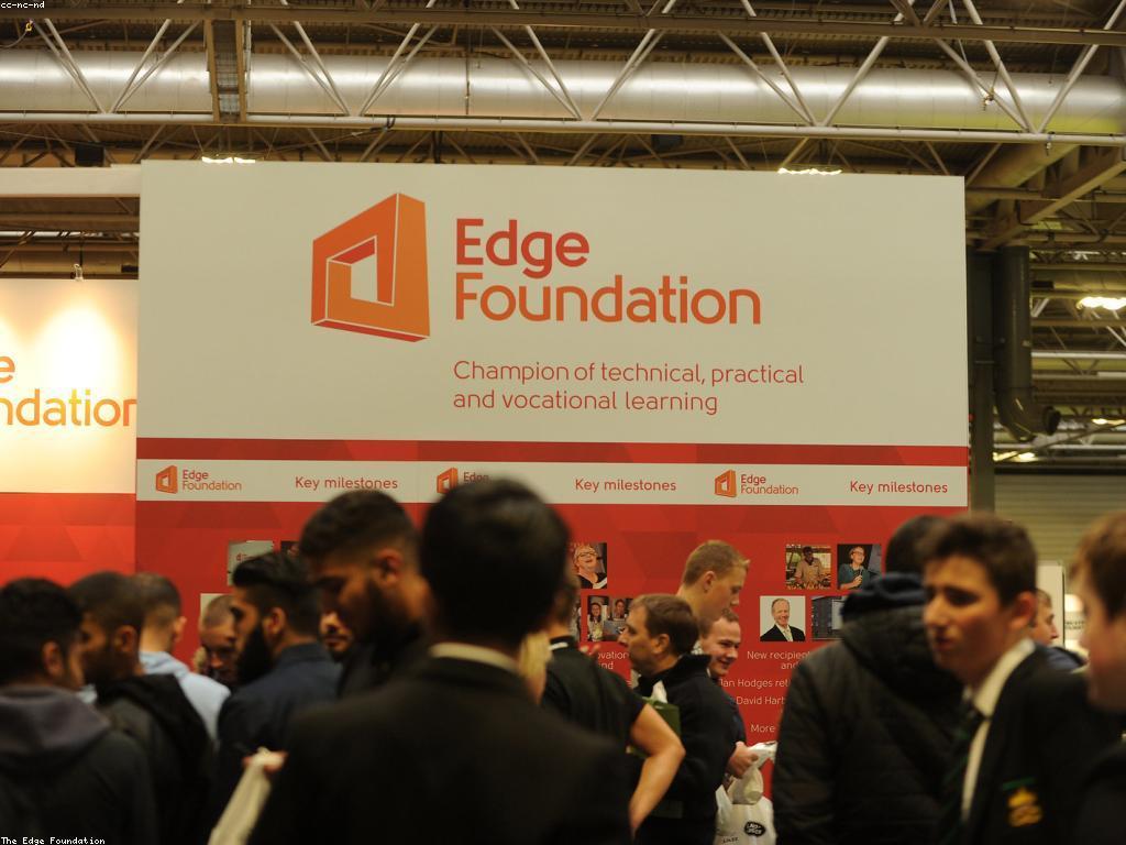 យុទ្ធសាស្ត្រល្បែង៖ ការរកឃើញនិងការអភិវឌ្ឍន៏