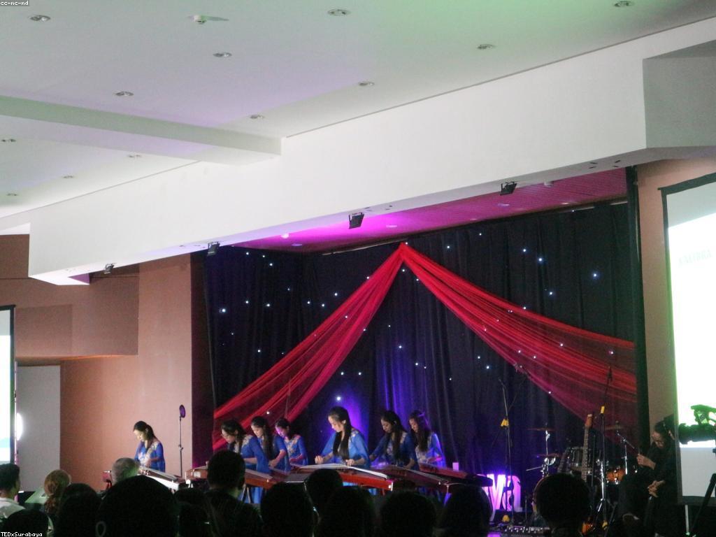 អត្ថិភាពនៃប្រព័ន្ធសំណាញ់